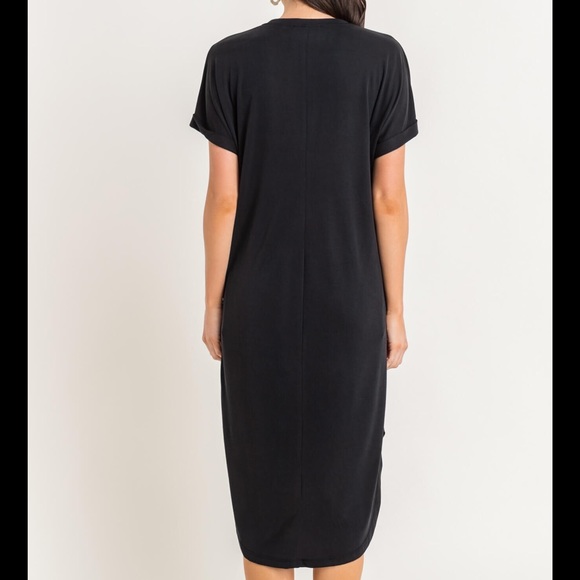 Black Short Sleeve V Neck Dress - Picture 2 of 4